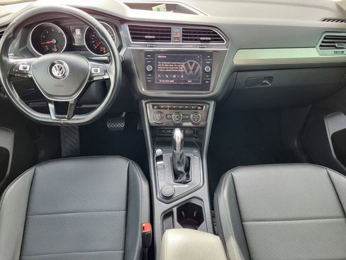 Used 2018 Volkswagen Tiguan SE w/ 3rd Row Seat Package image 9