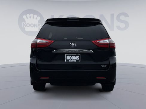 Used 2019 Toyota Sienna Limited Premium image 12