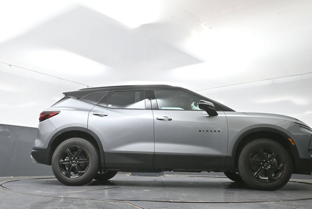 New 2026 Chevrolet Blazer LT w/ Midnight/Sport Edition AWD/4WD image 45