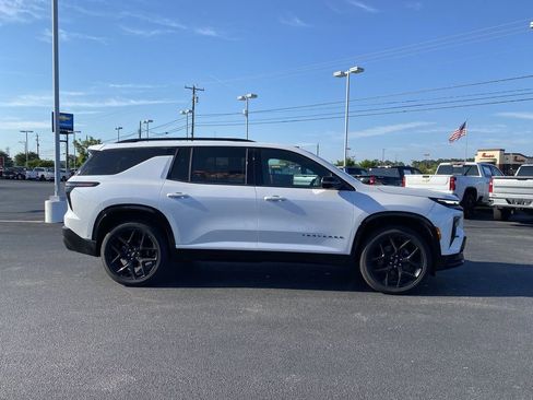Used 2024 Chevrolet Traverse RS AWD/4WD image 9