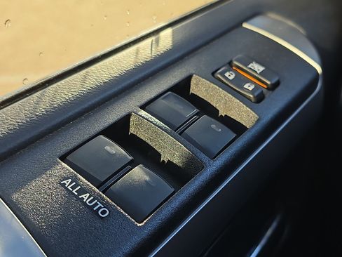 Used 2022 Toyota 4Runner Limited image 14