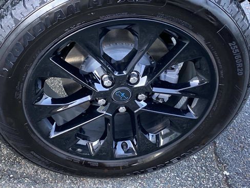 Used 2024 Jeep Wrangler Sahara w/ Technology Group image 31