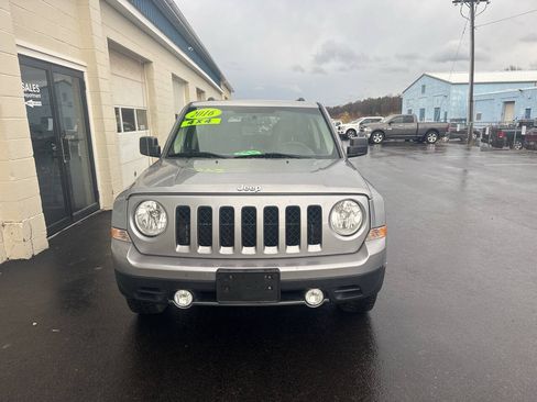 Used 2016 Jeep Patriot High Altitude AWD/4WD image 3