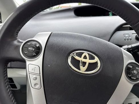 Used 2010 Toyota Prius Five FWD image 17