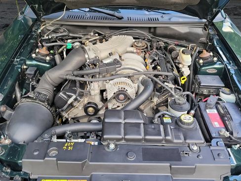 Used 2001 Ford Mustang GT RWD image 17