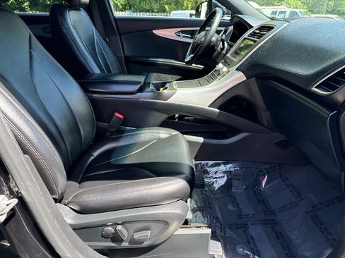 Used 2017 Lincoln MKX Premiere FWD image 12