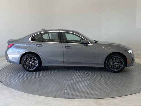 Used 2025 BMW 330i xDrive Sedan w/ Convenience Package image 8