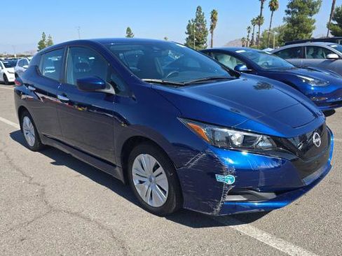 Used 2023 Nissan Leaf S image 3