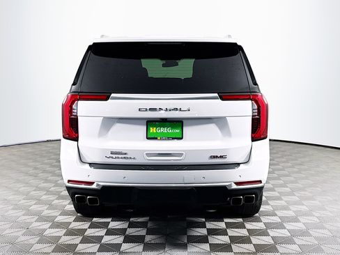 Used 2025 GMC Yukon XL Denali AWD/4WD image 8