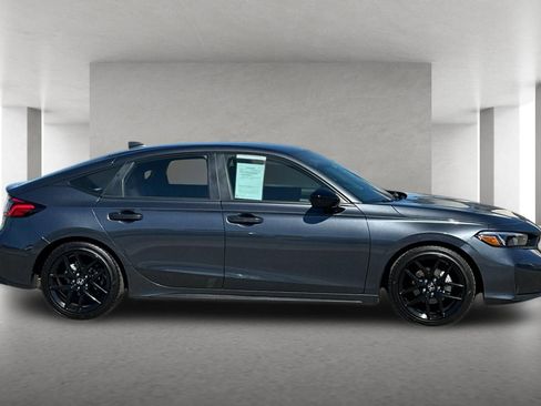 Used 2025 Honda Civic Sport image 3