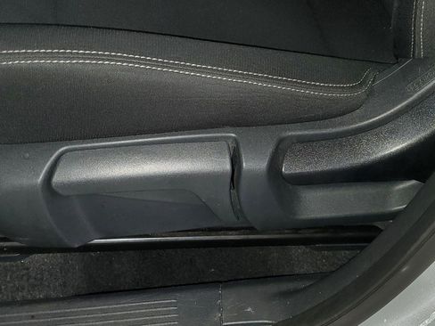 Used 2024 Nissan Rogue S AWD/4WD image 18