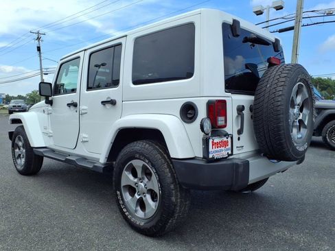 Used 2018 Jeep Wrangler Unlimited Sahara w/ Connectivity Group image 3