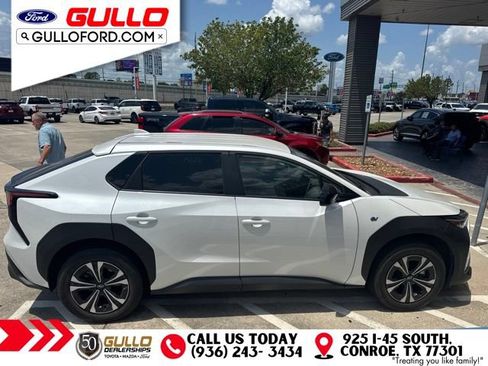 Used 2023 Subaru Solterra AWD image 2
