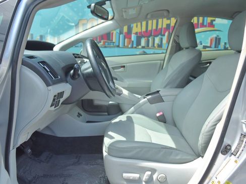 Used 2012 Toyota Prius Three image 16