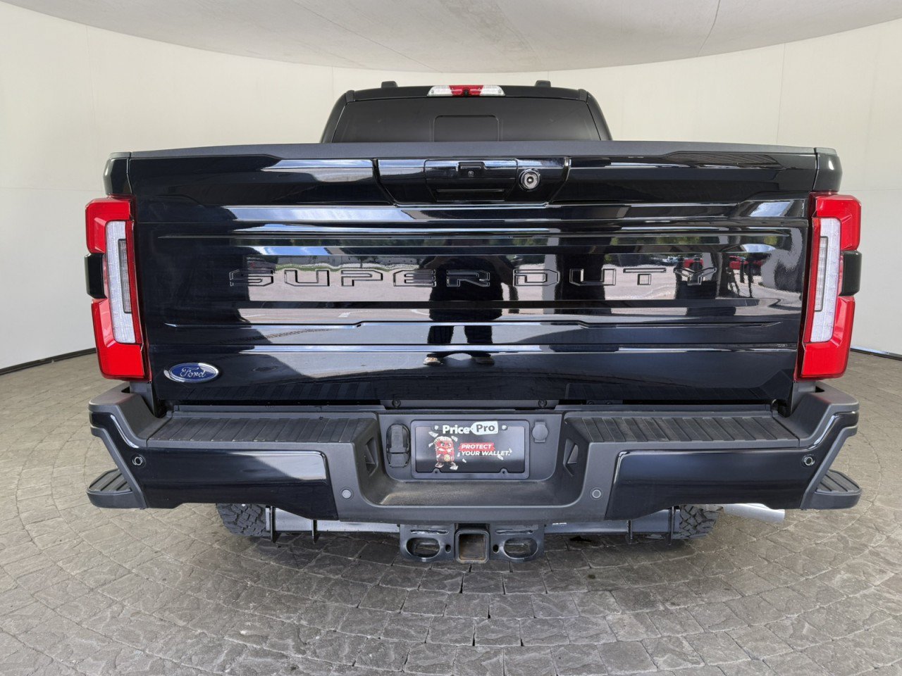 Used 2026 Ford F350 Platinum w/ Tremor Off-Road Package AWD/4WD image 7