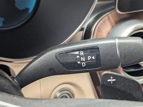 Used 2022 Mercedes-Benz GLC 300 4MATIC image 12