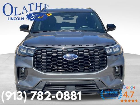 Used 2025 Ford Explorer ST-Line image 8