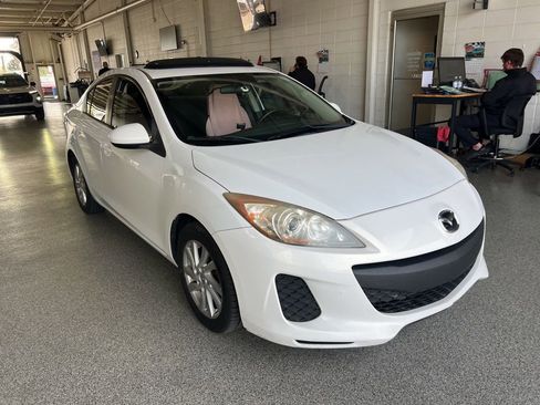 Used 2012 MAZDA MAZDA3 i Touring image 2