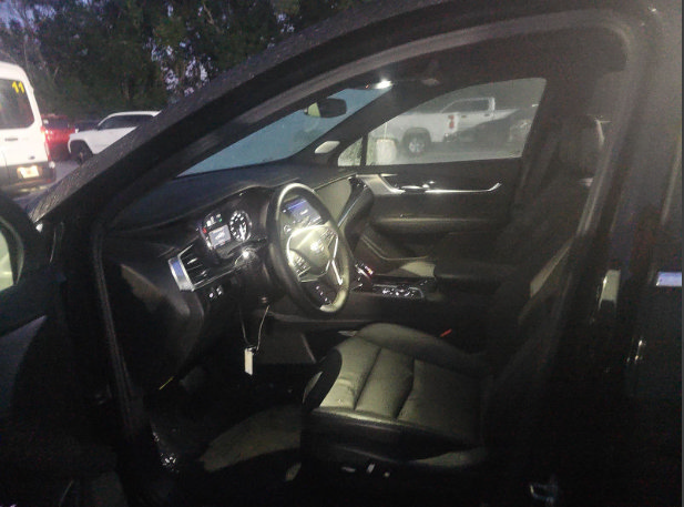 Used 2025 Cadillac XT5 Premium Luxury FWD image 9