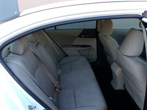 Used 2015 Honda Accord LX image 23