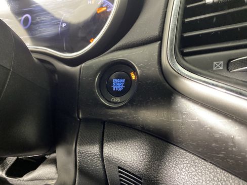 Used 2018 Jeep Grand Cherokee Laredo image 25