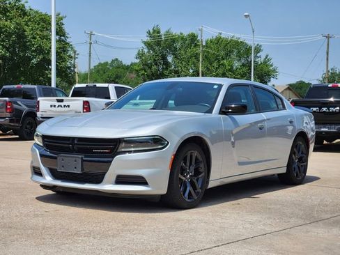 Used 2023 Dodge Charger SXT w/ Blacktop Package RWD image 3