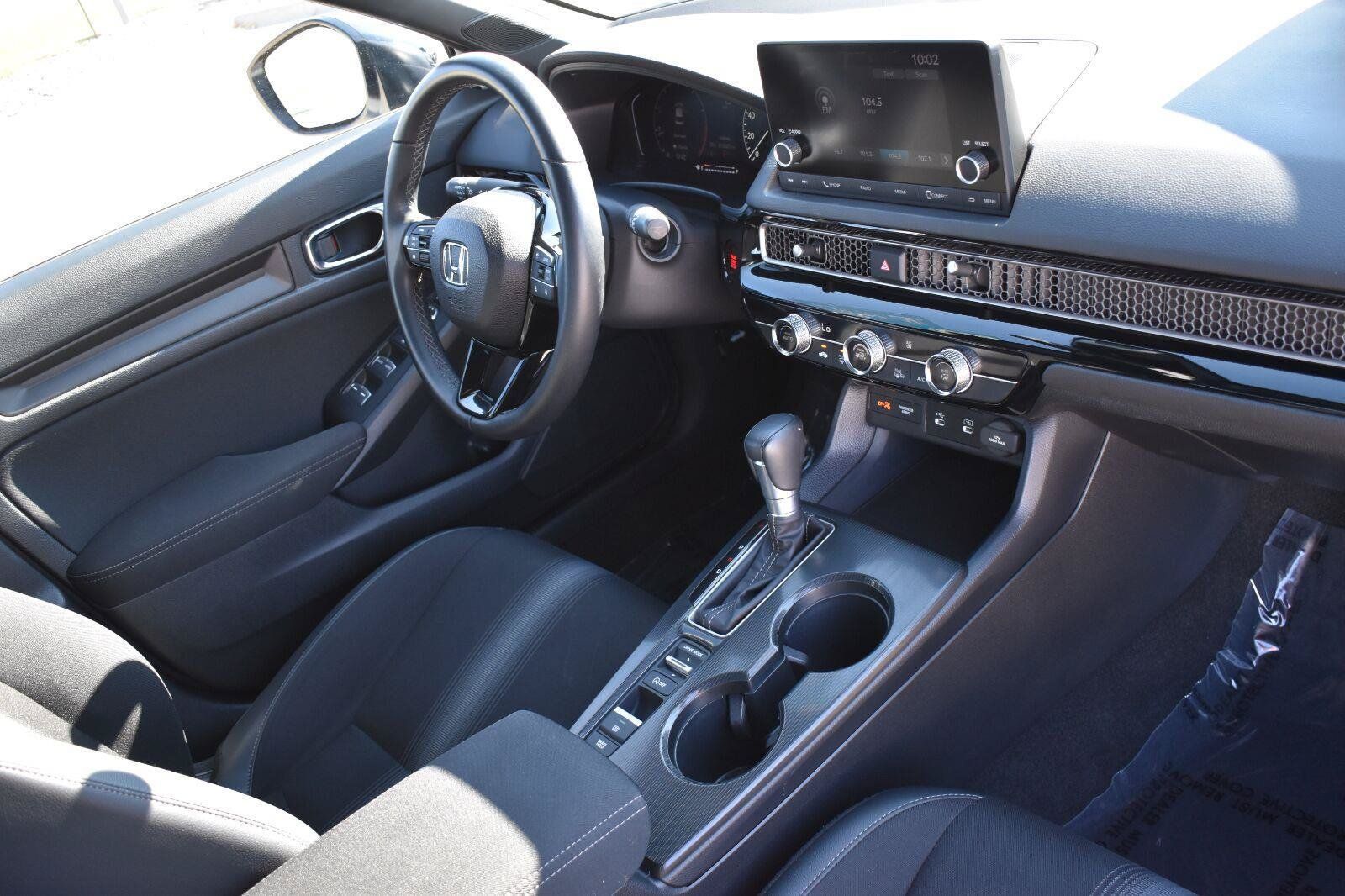 Used 2025 Honda Civic Sport image 11