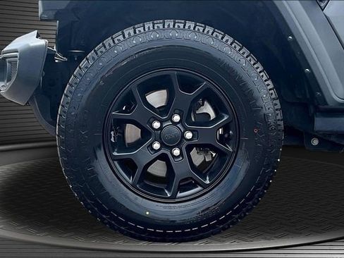 Used 2023 Jeep Wrangler Unlimited Sport AWD/4WD image 32