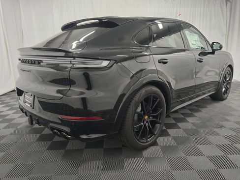 New 2026 Porsche Cayenne GTS image 7