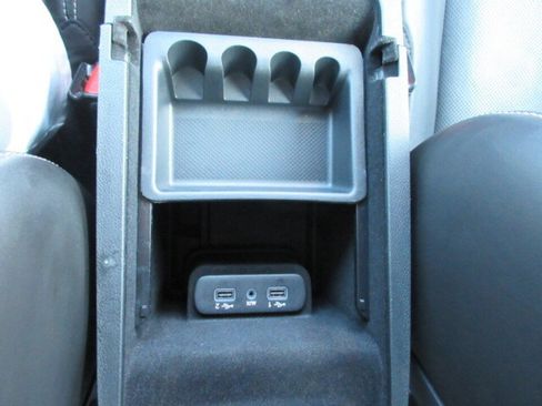 Used 2023 Chrysler 300 S w/ Comfort Group RWD image 25