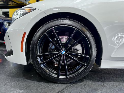 Used 2023 BMW 330i Sedan w/ M Sport Package RWD image 29