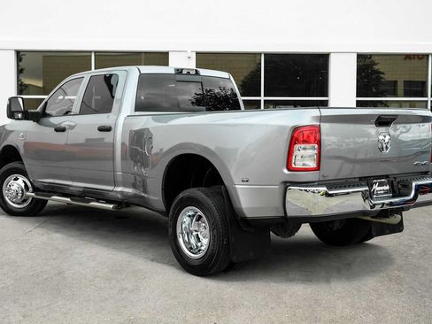 Used 2024 RAM 3500 Tradesman w/ Chrome Appearance Group AWD/4WD image 10
