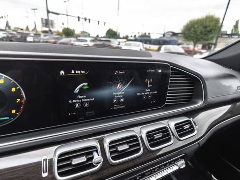 Used 2021 Mercedes-Benz GLS 450 4MATIC image 14