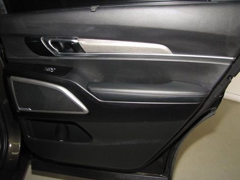 Used 2022 Kia Telluride EX w/ EX Premium Package image 20