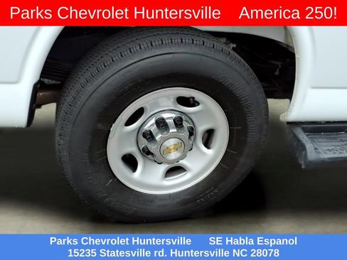 Certified 2025 Chevrolet Express 3500 LT w/ LT Preferred Equipment Group RWD image 36