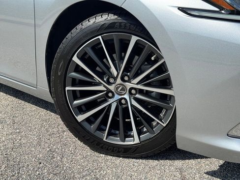 Certified 2022 Lexus ES 350 w/ Premium Package FWD image 9