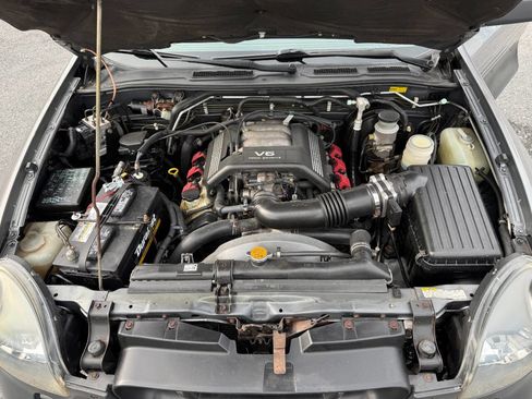 Used 2000 Isuzu VehiCROSS image 26