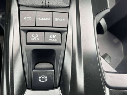 Used 2026 Toyota Camry SE FWD image 34