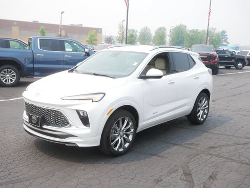Certified 2024 Buick Encore GX Avenir w/ Avenir Convenience Package AWD/4WD image 4