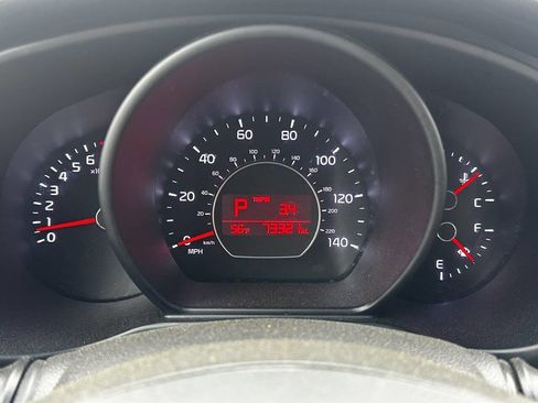 Used 2019 Kia Soul w/ Convenience Package FWD image 13