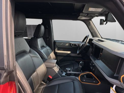 Certified 2023 Ford Bronco Badlands w/ Sasquatch Package AWD/4WD image 15