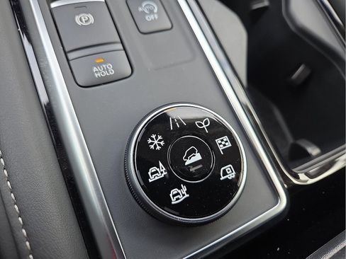 New 2026 Nissan Pathfinder SV image 18