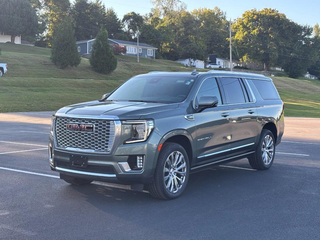 Certified 2023 GMC Yukon XL Denali AWD/4WD image 7