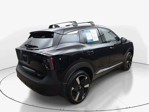 Used 2026 Nissan Kicks SR FWD image 6