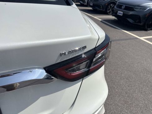 Used 2023 Nissan Maxima Platinum w/ Sport Mat Group FWD image 6