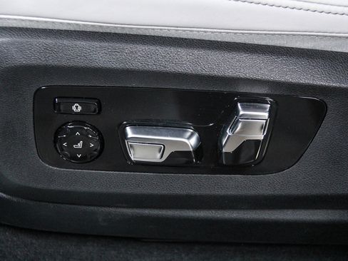 Used 2026 BMW X7 xDrive40i w/ Executive Package AWD/4WD image 22