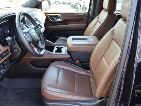 Used 2024 Chevrolet Tahoe High Country w/ Premium Package image 18