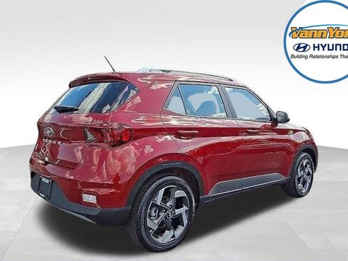 New 2025 Hyundai Venue Limited image 4