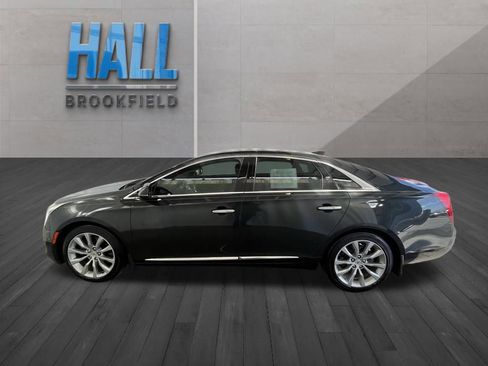 Used 2015 Cadillac XTS Luxury image 2