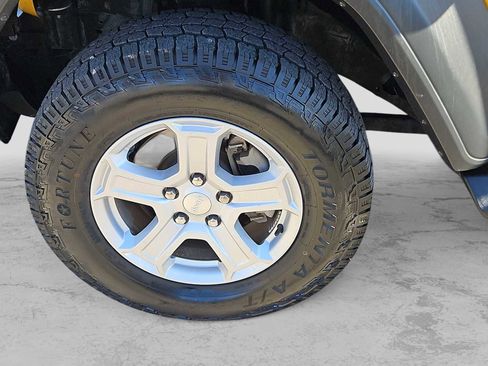 Used 2019 Jeep Wrangler Unlimited Sport S image 12